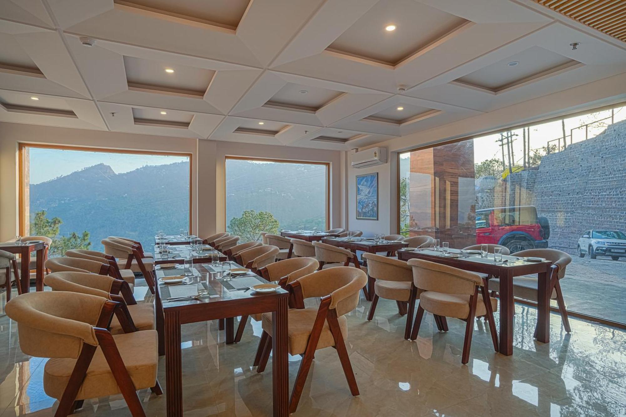 The Sanawar Heights I Kasauli I New Property Kültér fotó